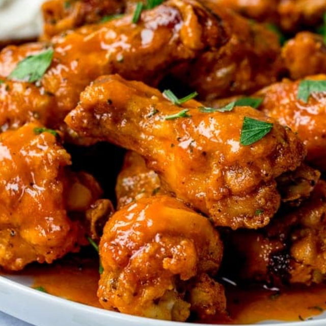 Wings (Choose Sauce).