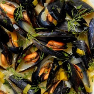 1 lb Steamed Mussels